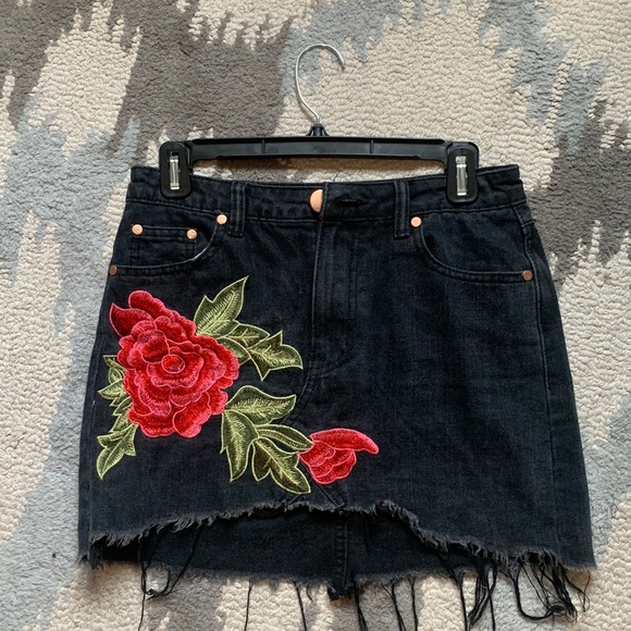 Signature brand black mini jean skirt with floral design! Size small. - Picture 1 of 3